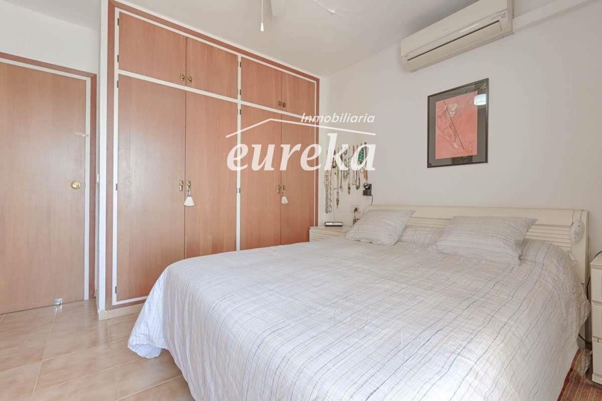 4 bedroom Villa for sale in Santa Margarida with garage - € 595,000 (Ref: 9733653)