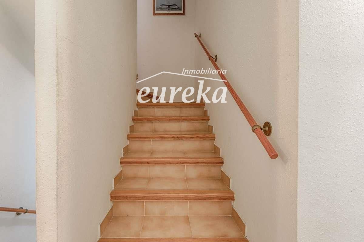 4 bedroom Villa for sale in Santa Margarida with garage - € 595,000 (Ref: 9733653)